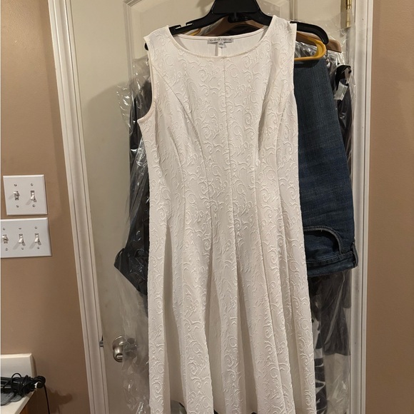 Sandra Darren White Lace Midi Dress - Picture 3 of 3